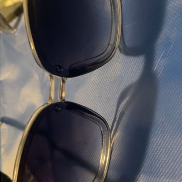Chanel sunglasses - Picture 5 of 6